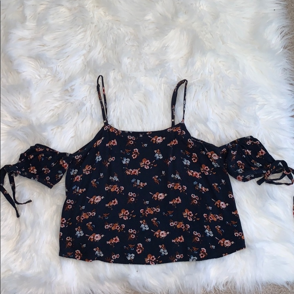 blouse - Picture 2 of 5